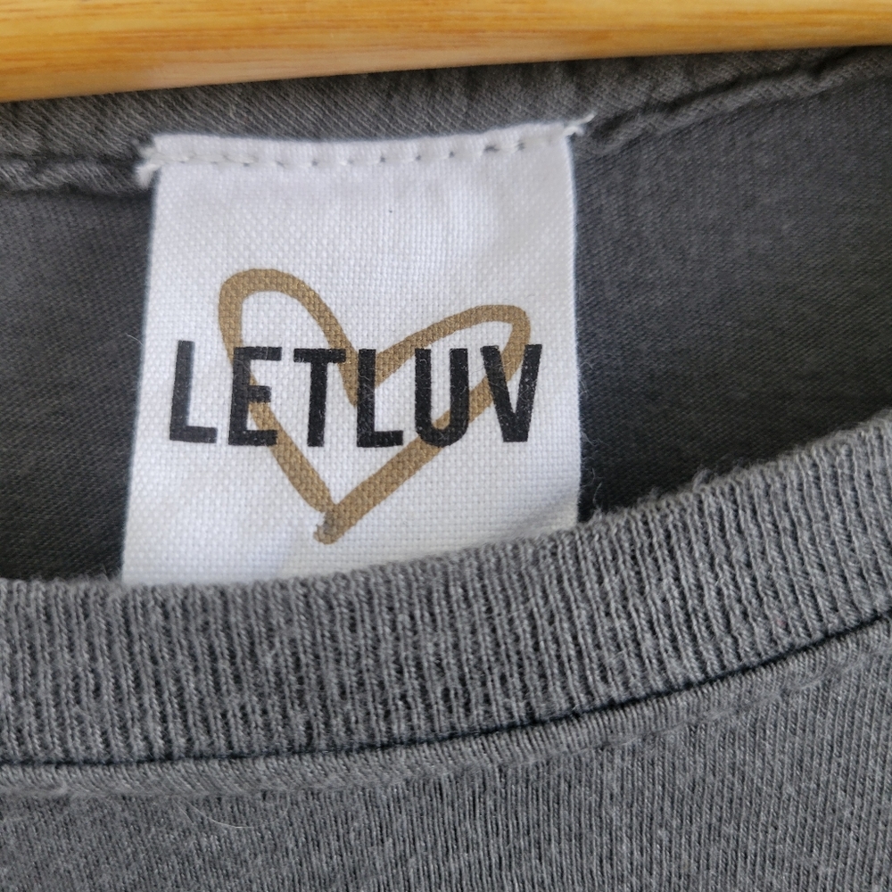 Letluv by Anthropologie Amore Gold Shimmer Graphic T-shirt - Picture 6 of 7